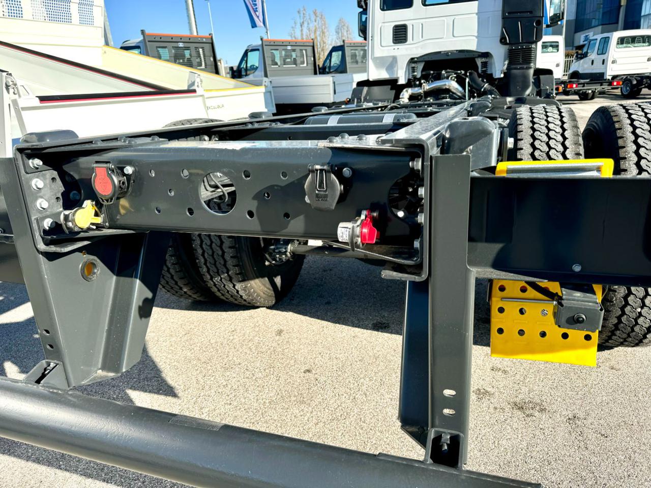 IVECO EUROCARGO 180-320K - 16