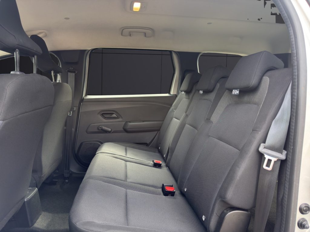 DACIA Jogger 1.0 TCe GPL 100 CV 5 posti Essential - 13