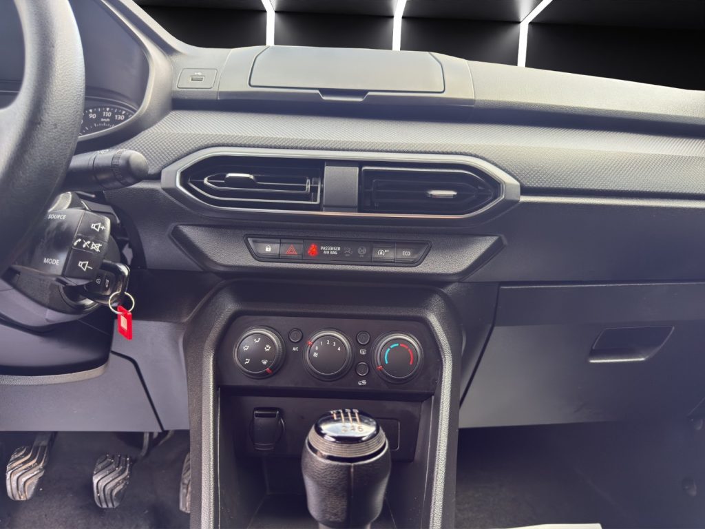 DACIA Jogger 1.0 TCe GPL 100 CV 5 posti Essential - 16