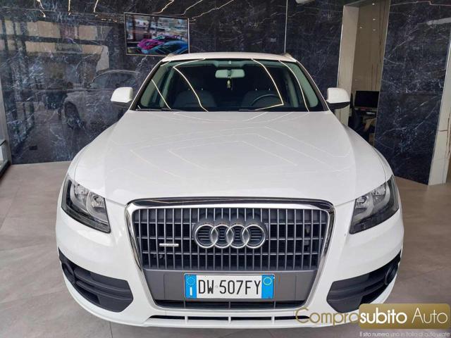 AUDI Q5 White pastel