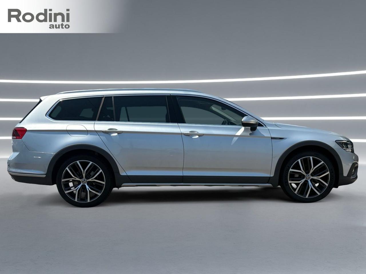 VOLKSWAGEN Passat Alltrack 2.0 TDI 200 CV 4MOTION DSG - 3