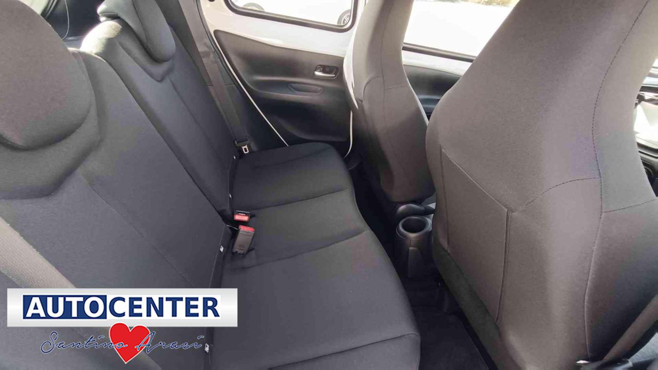 TOYOTA Aygo X 1.0 VVT-i 72 CV 5 porte Active - 10