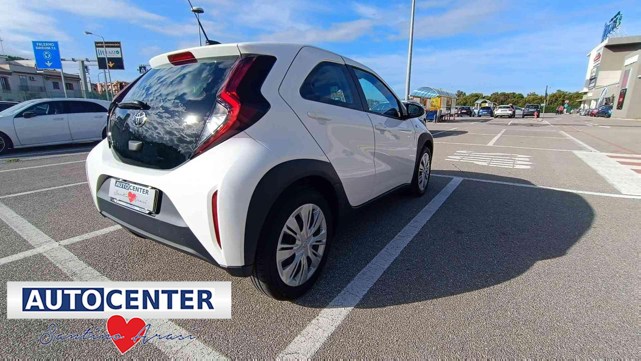 TOYOTA Aygo X 1.0 VVT-i 72 CV 5 porte Active - 6