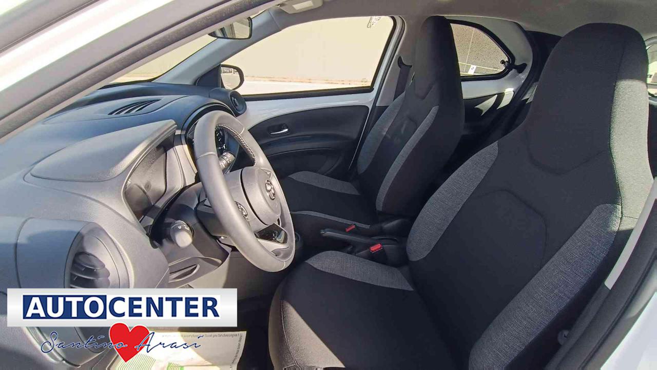 TOYOTA Aygo X 1.0 VVT-i 72 CV 5 porte Active - 12