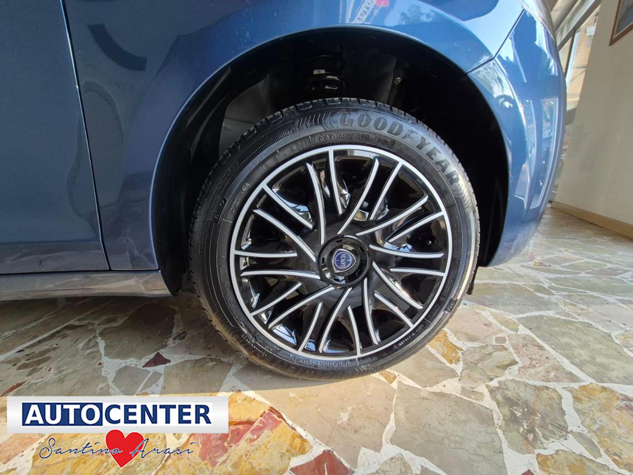 LANCIA Ypsilon 1.0 FireFly 5 porte S&S Hybrid Ecochic Gold - 11