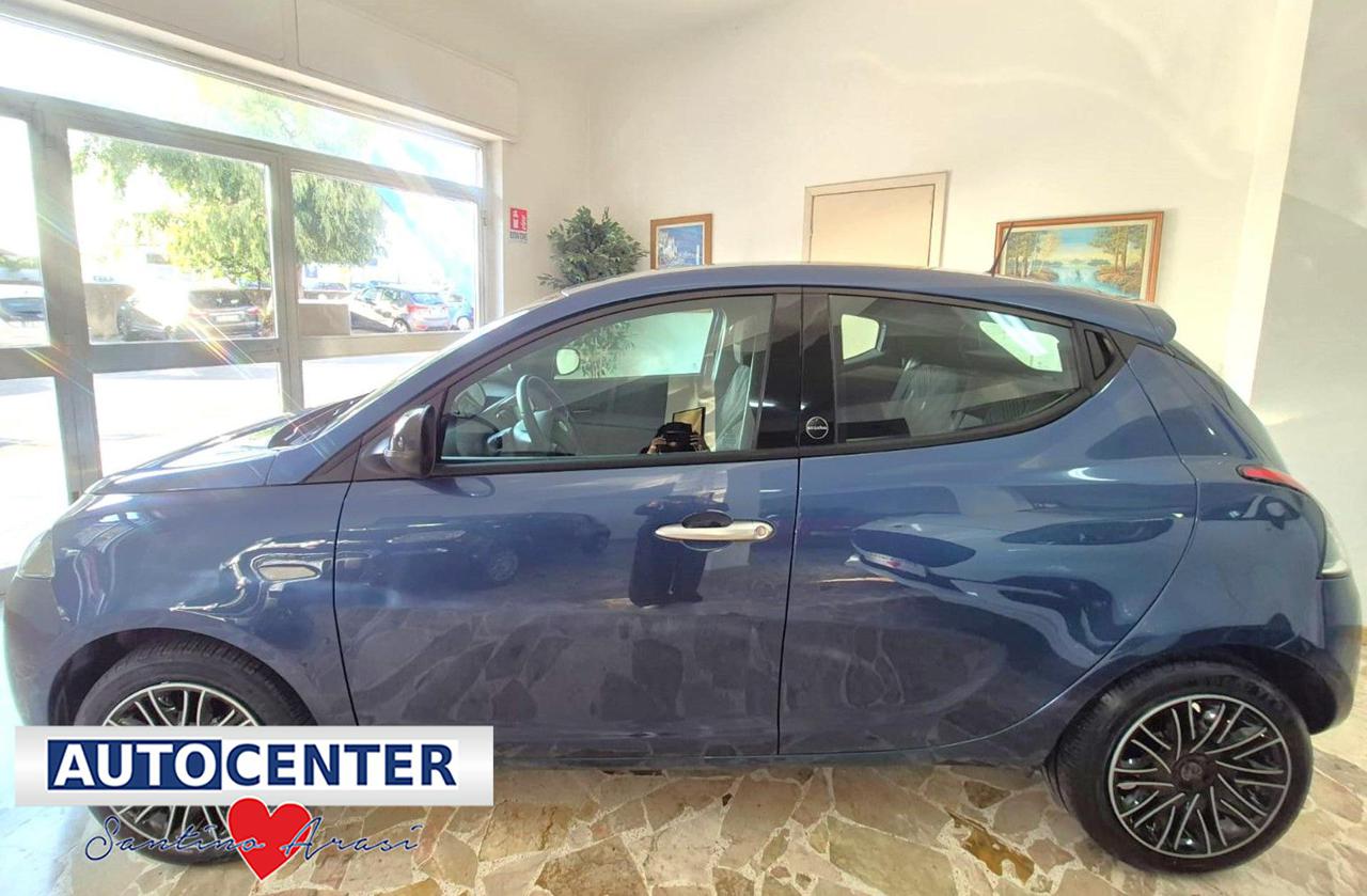 LANCIA Ypsilon 1.0 FireFly 5 porte S&S Hybrid Ecochic Gold - 3