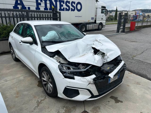 AUDI A3 Bianco metallizzato