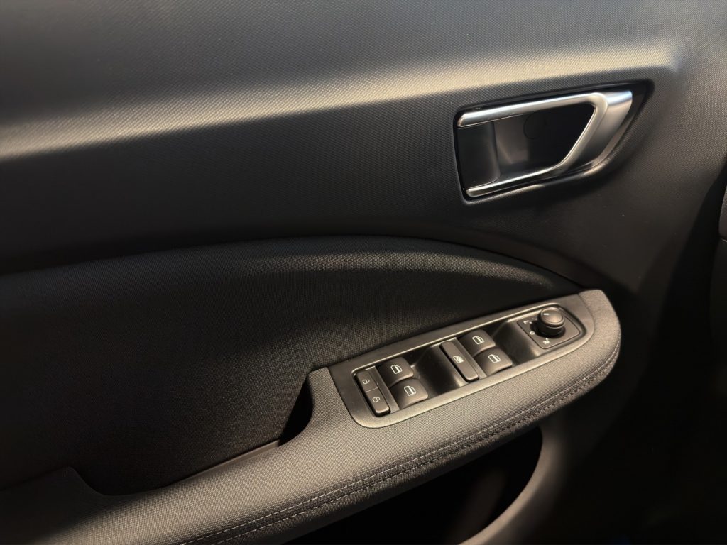 LEAPMOTOR T03 70kW - 10