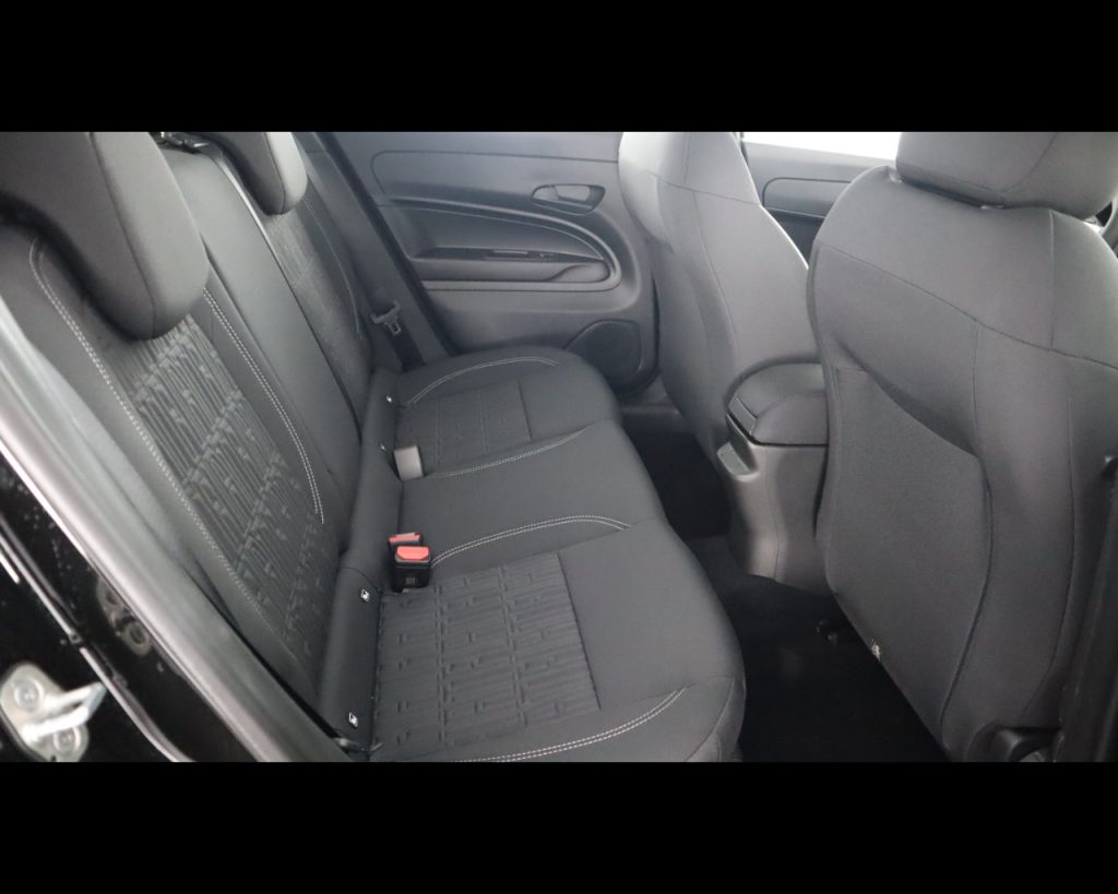 FIAT 600 POP 1.2 Hybrid 100cv - 18