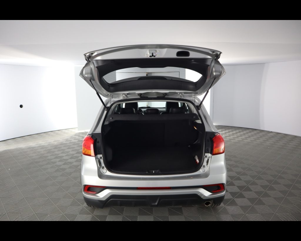 MITSUBISHI ASX 1.6 Instyle navi 2wd my18 - 19