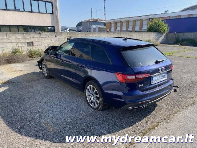 AUDI A4 Blu pastello