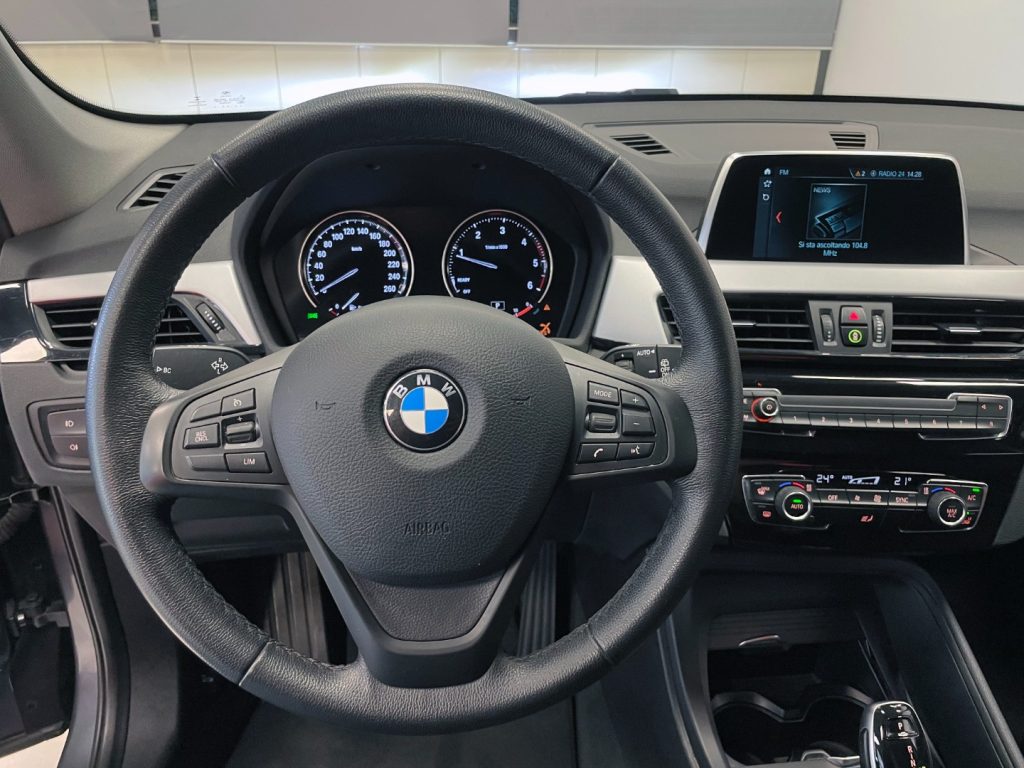 BMW X1 SDRIVE 18D BUSINESS AUTO MY18 - 18