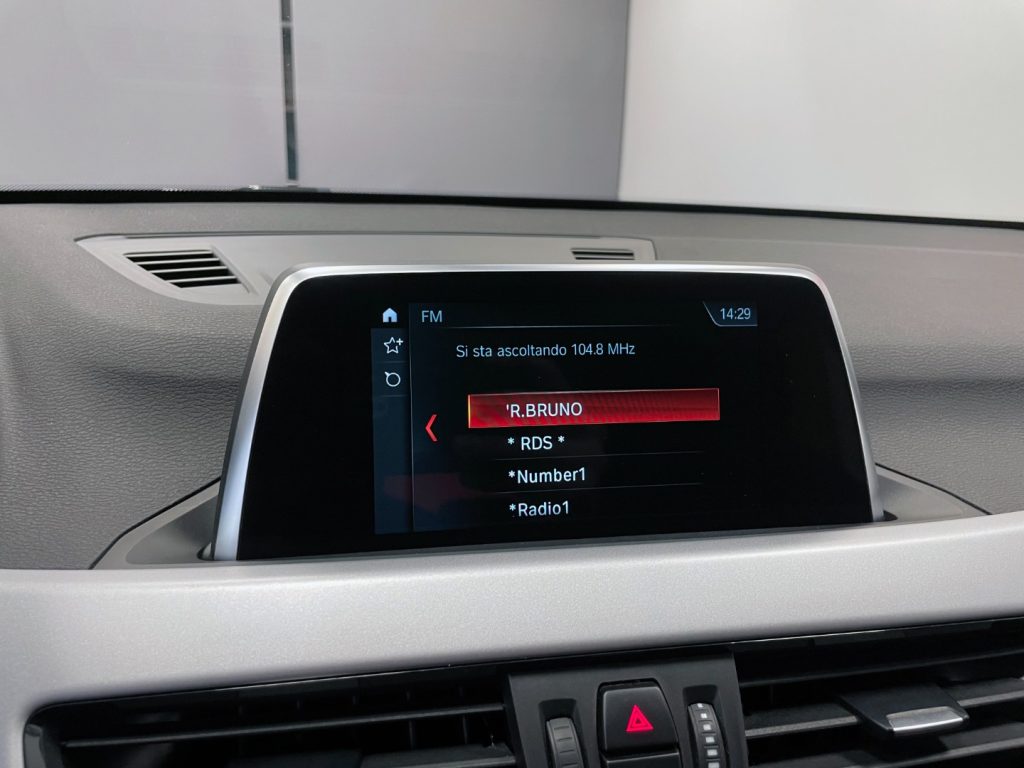 BMW X1 SDRIVE 18D BUSINESS AUTO MY18 - 21