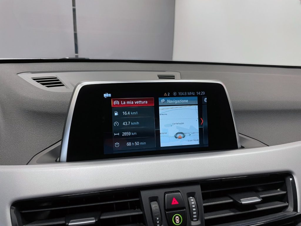 BMW X1 SDRIVE 18D BUSINESS AUTO MY18 - 24