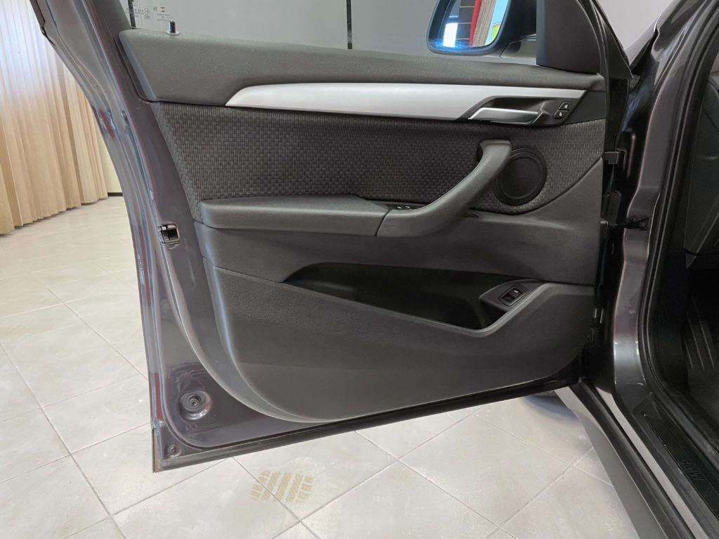 BMW X1 SDRIVE 18D BUSINESS AUTO MY18 - 40