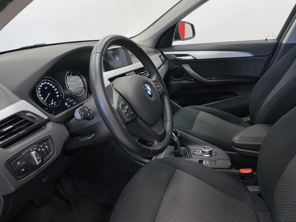 BMW X1 SDRIVE 18D BUSINESS AUTO MY18 - 48