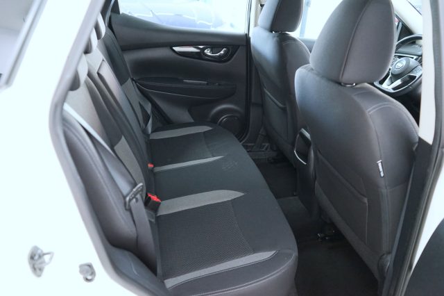 NISSAN Qashqai 28