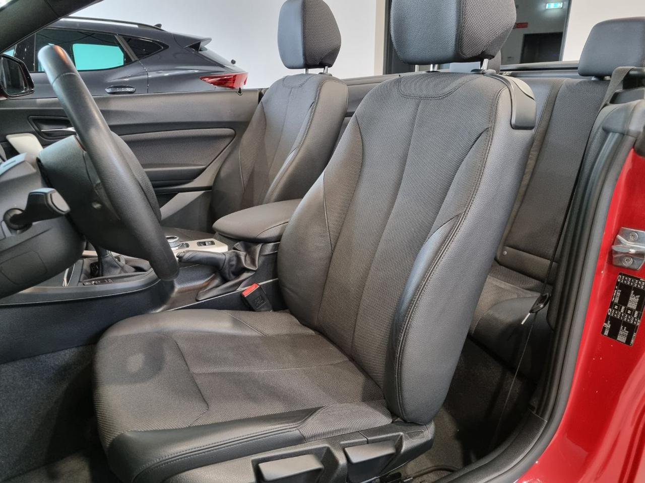 BMW 218 i Cabrio Advantage - 24