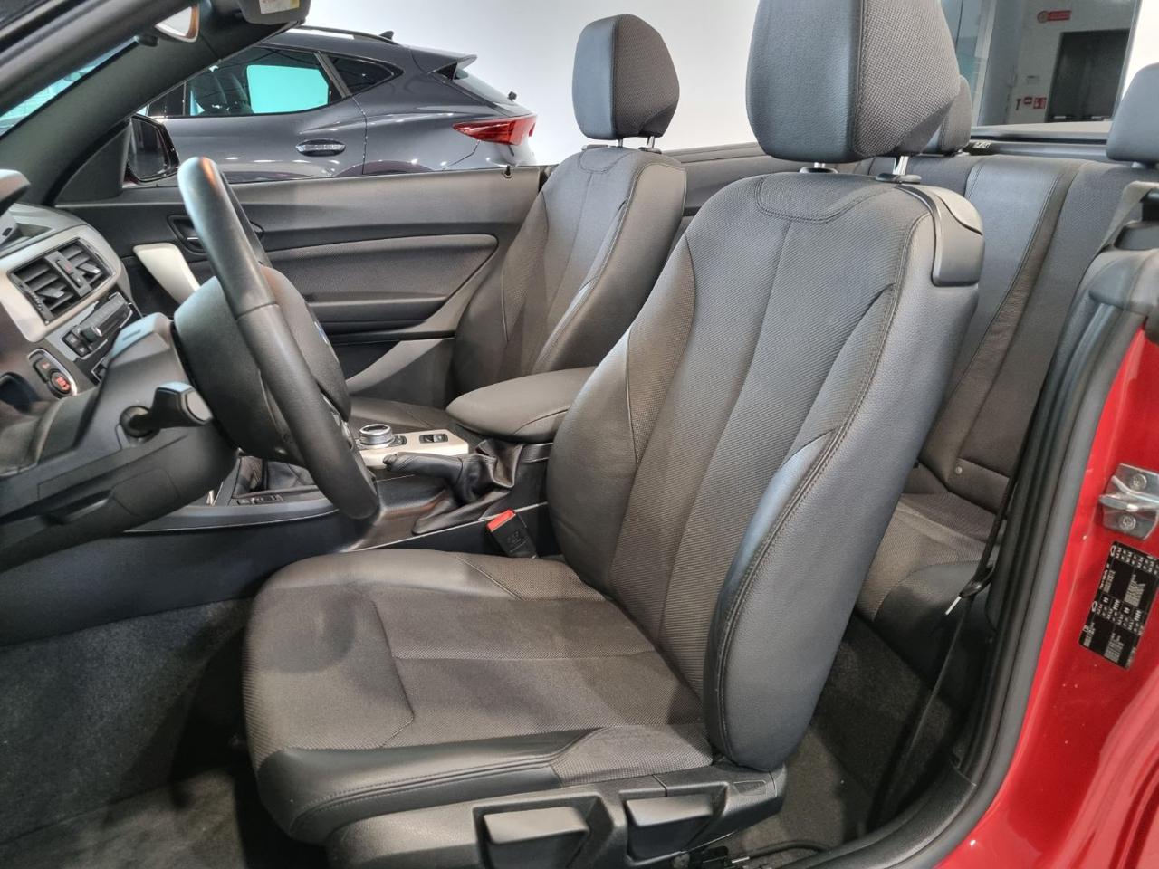 BMW 218 i Cabrio Advantage - 23