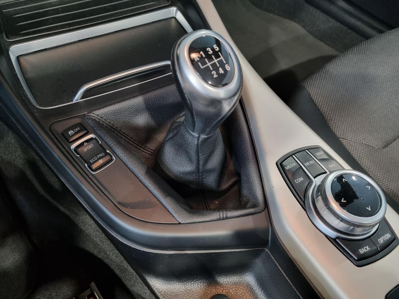 BMW 218 i Cabrio Advantage - 12