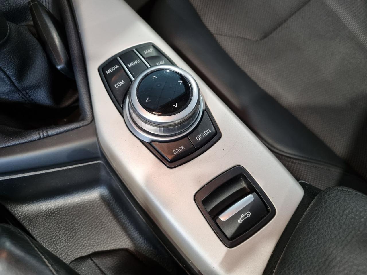 BMW 218 i Cabrio Advantage - 13