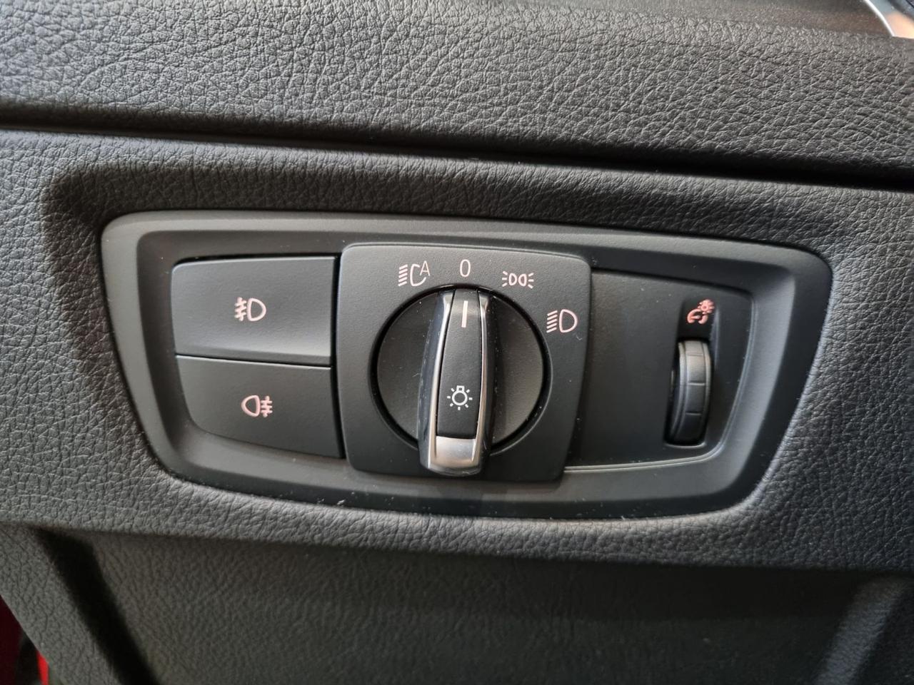 BMW 218 i Cabrio Advantage - 28