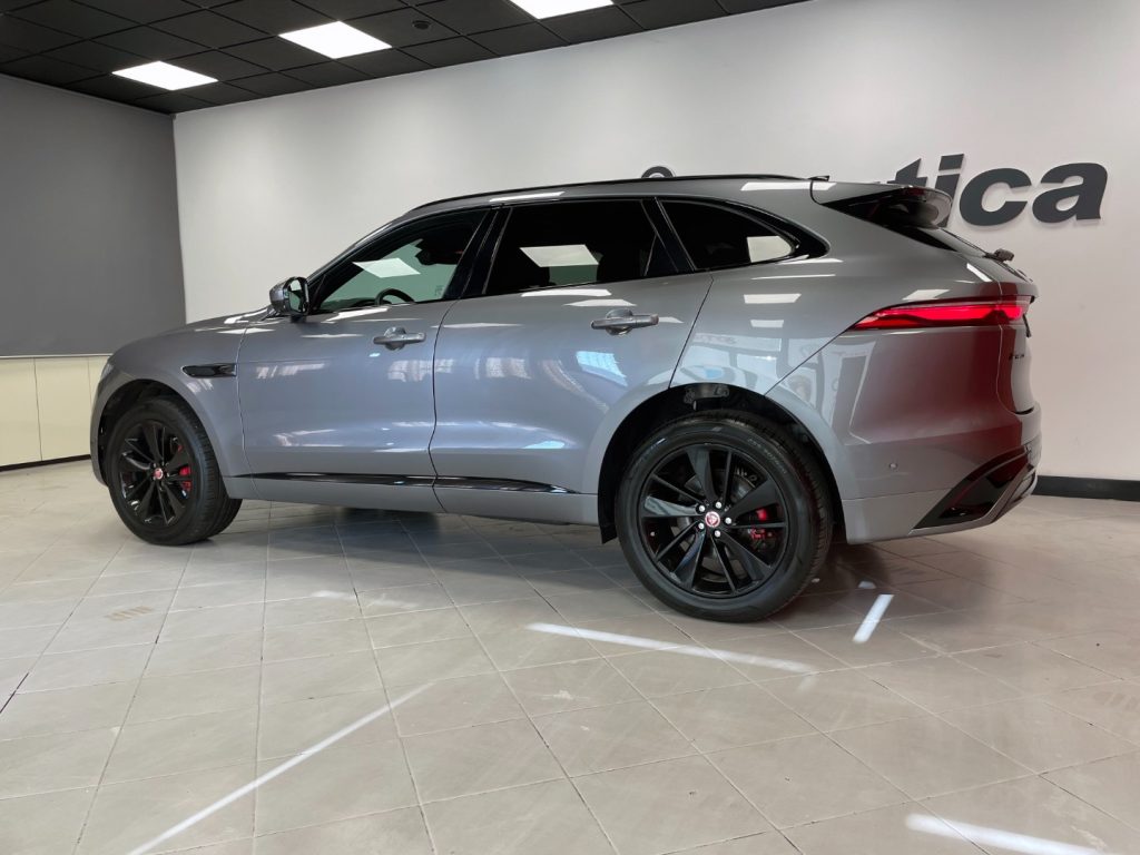 JAGUAR F-Pace 2.0d MHEV R-DYNAMIC HSE AWD 204CV - IVA DEDUCIBILE - 7