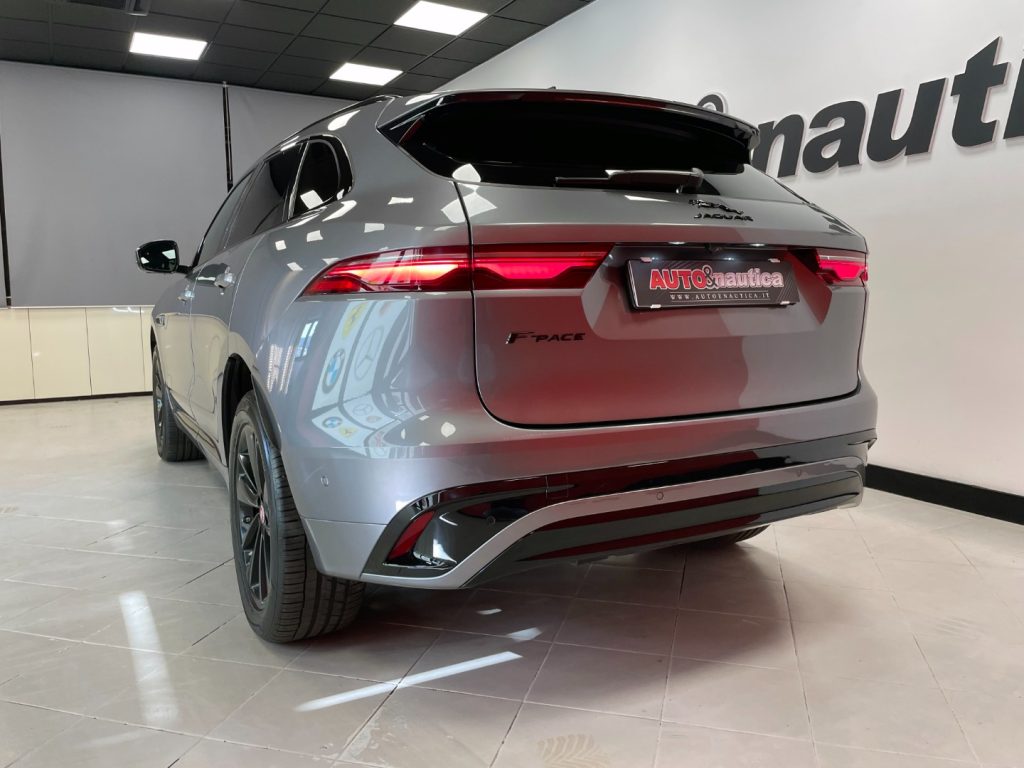 JAGUAR F-Pace 2.0d MHEV R-DYNAMIC HSE AWD 204CV - IVA DEDUCIBILE - 10