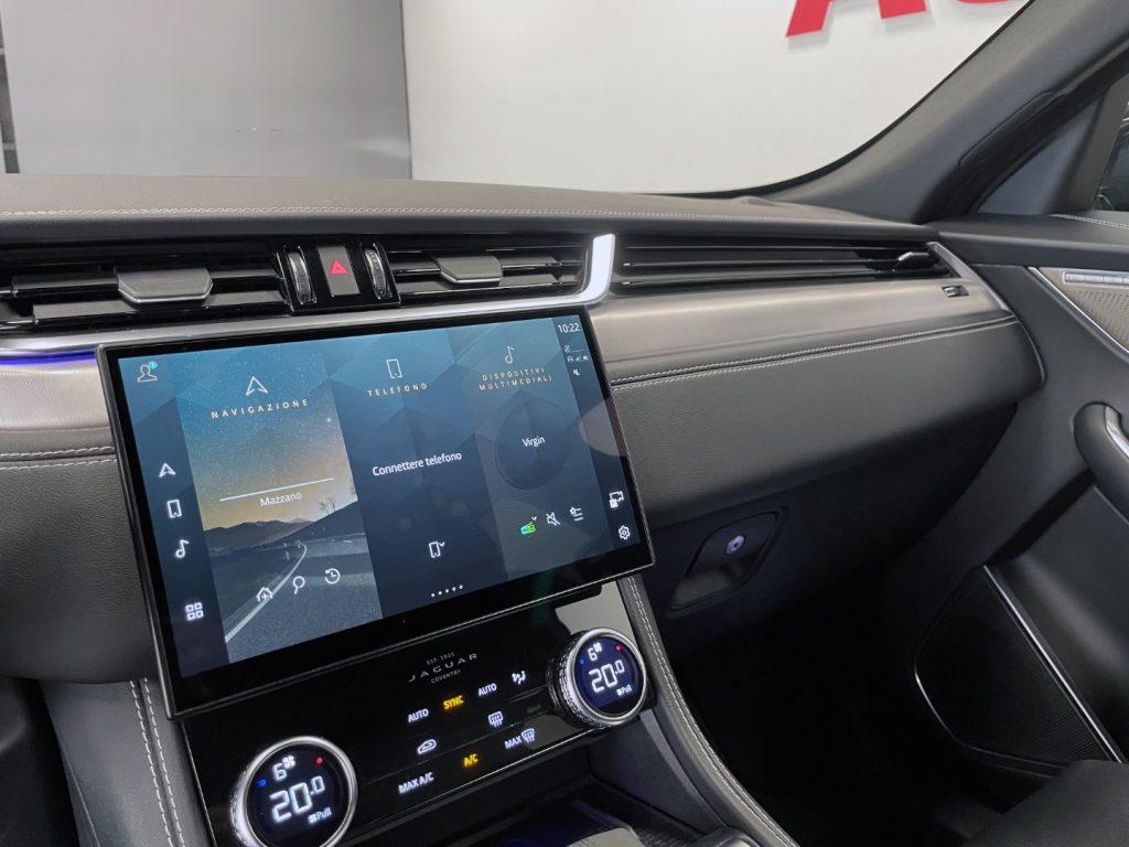JAGUAR F-Pace 2.0d MHEV R-DYNAMIC HSE AWD 204CV - IVA DEDUCIBILE - 22
