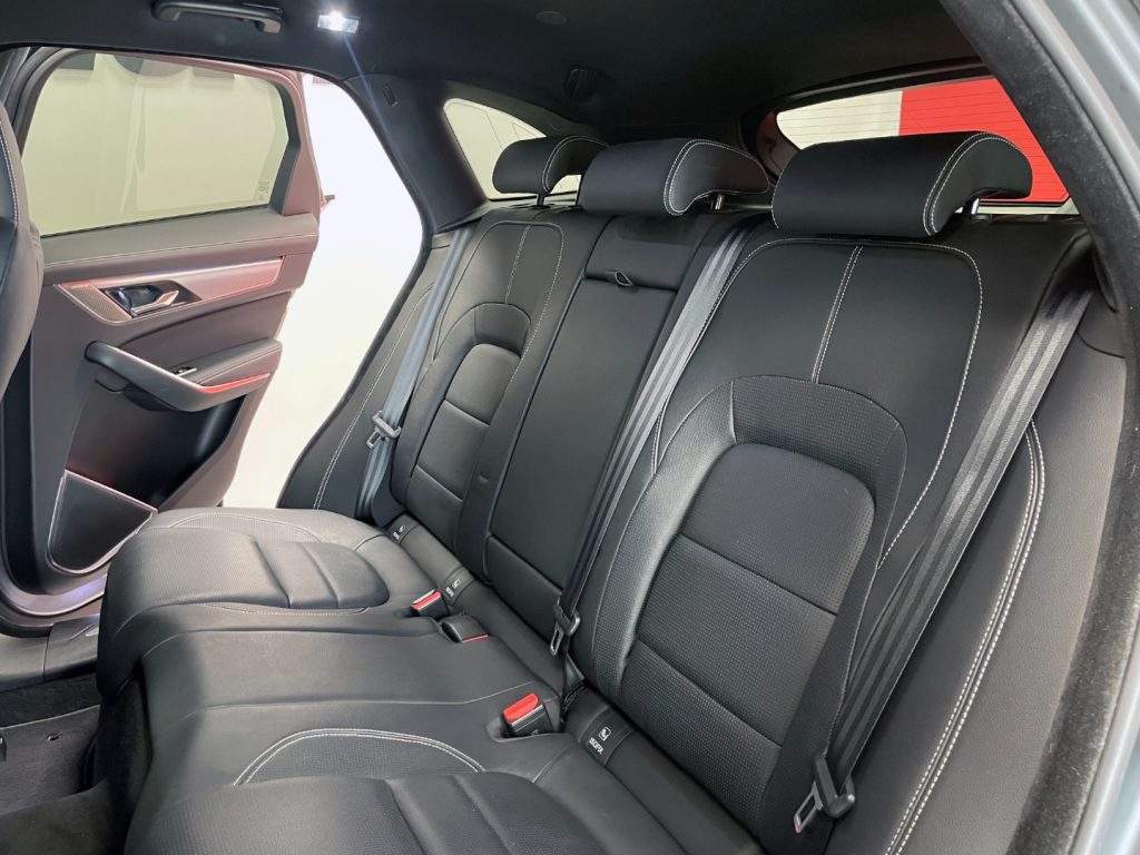 JAGUAR F-Pace 2.0d MHEV R-DYNAMIC HSE AWD 204CV - IVA DEDUCIBILE - 29