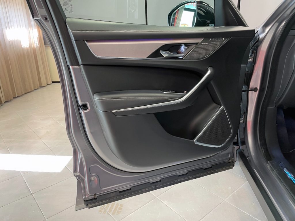 JAGUAR F-Pace 2.0d MHEV R-DYNAMIC HSE AWD 204CV - IVA DEDUCIBILE - 41