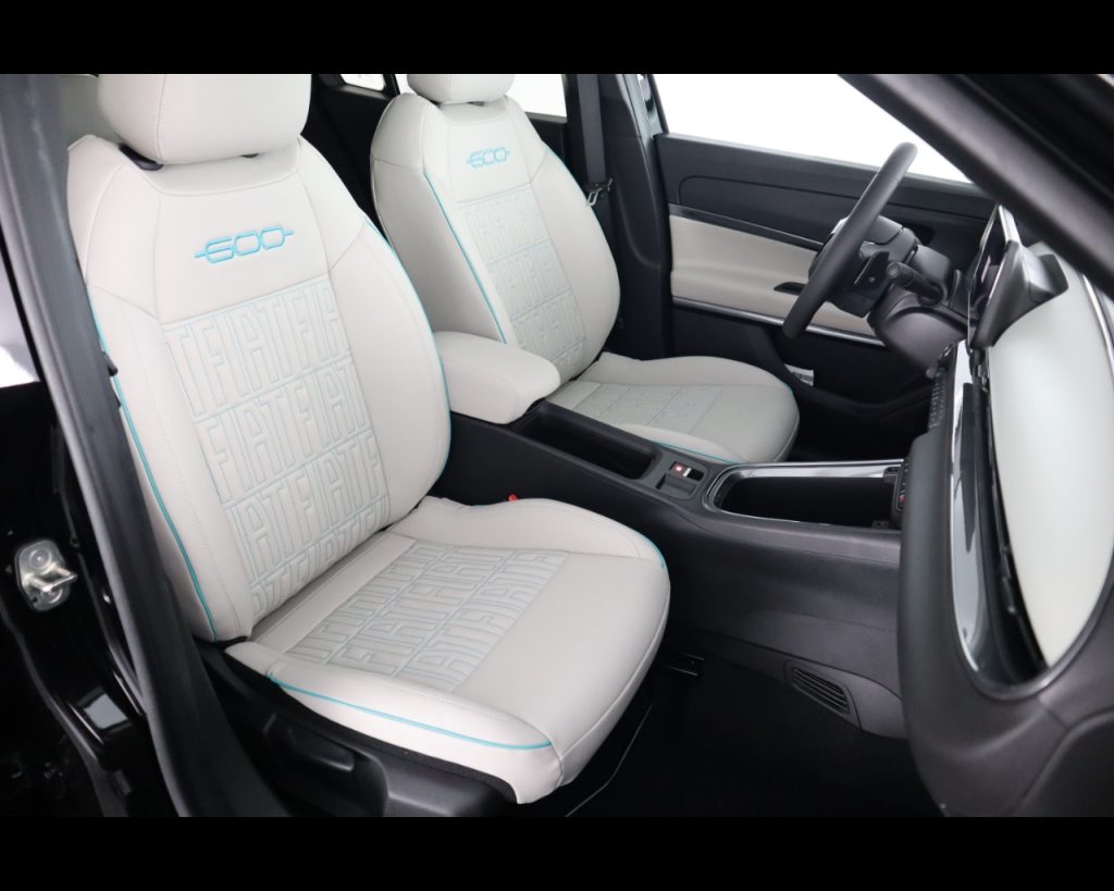 FIAT 600 Hybrid My25 La Prima Hybrid 100cv - 17