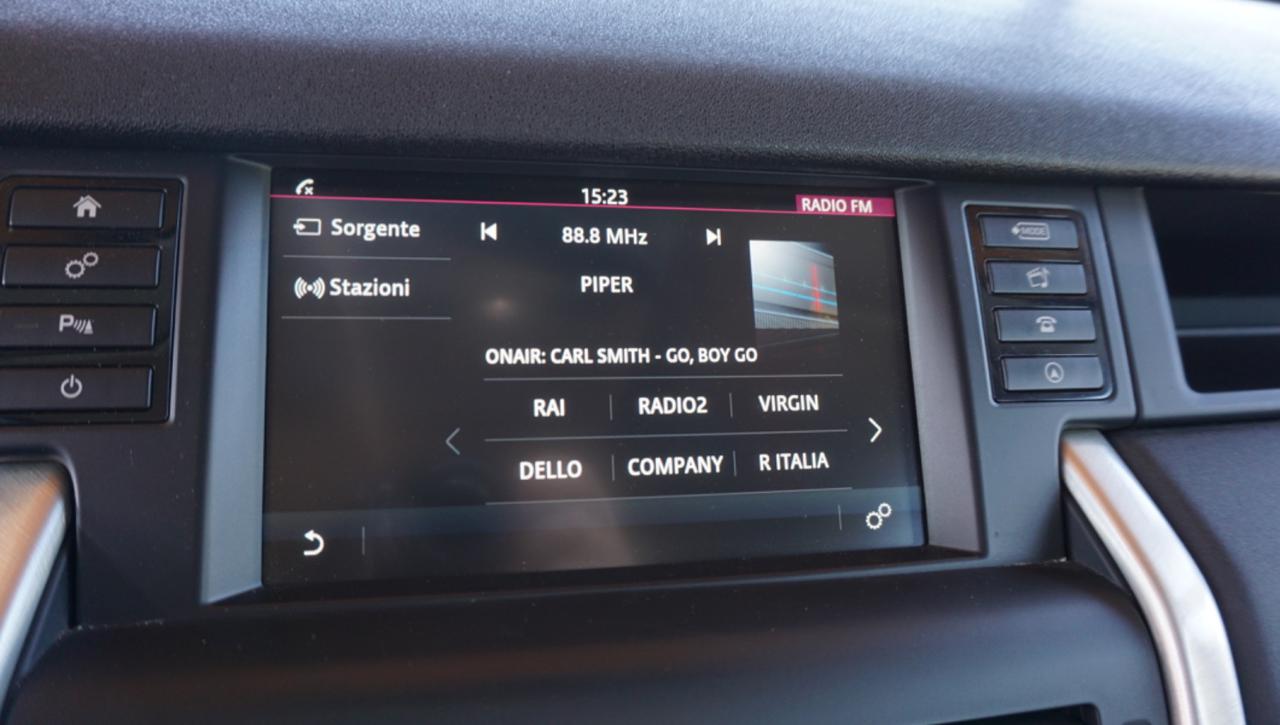 LAND ROVER Discovery Sport 2.0 TD4 150 CV Auto Business Edition - 25