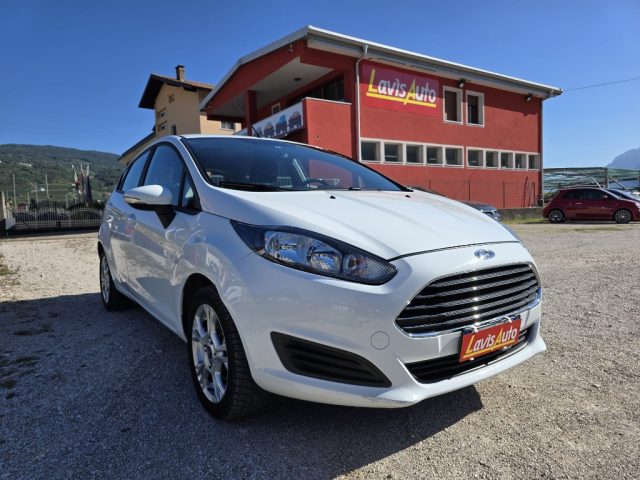 FORD Fiesta Weiß pastell