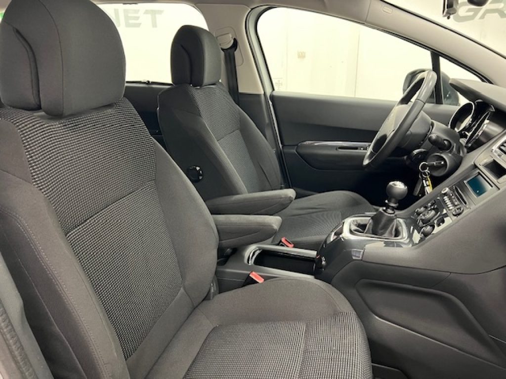 PEUGEOT 5008 I -  1.6 hdi 8v Active 115cv - 7
