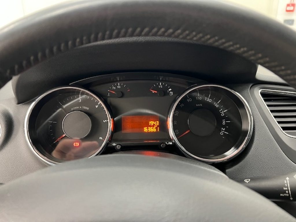 PEUGEOT 5008 I -  1.6 hdi 8v Active 115cv - 10