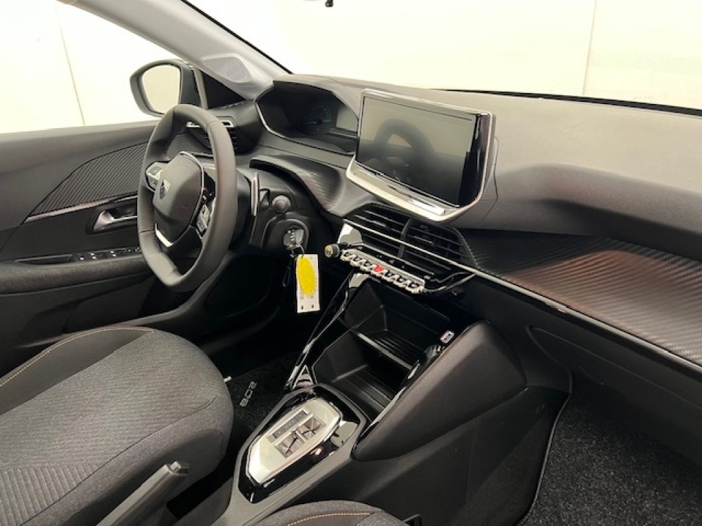 PEUGEOT 208 II 2023 -  1.2 hybrid Style 110cv e-dcs 6 - 8