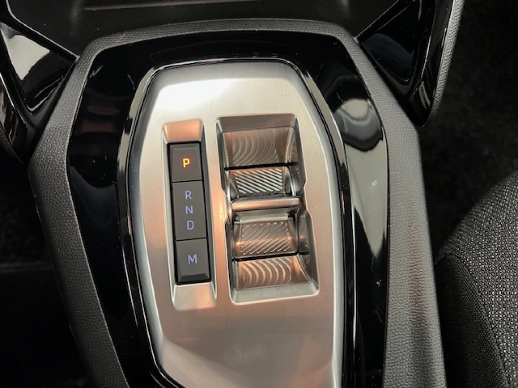 PEUGEOT 208 II 2023 -  1.2 hybrid Style 110cv e-dcs 6 - 14