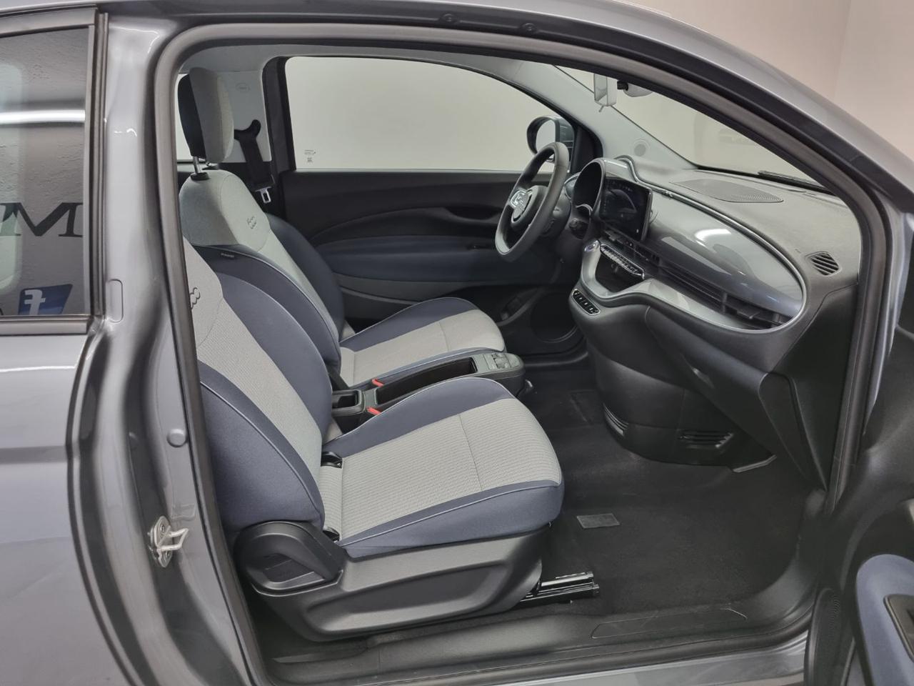 FIAT 500e Berlina 42 kWh Icon - 9