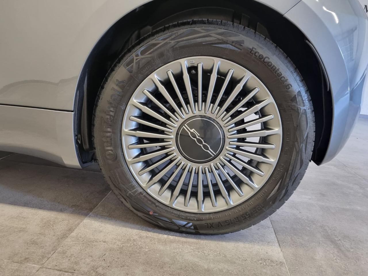 FIAT 500e Berlina 42 kWh Icon - 15