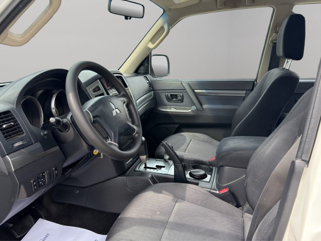 MITSUBISHI Pajero 3.2 5p. 7 POSTI - GANCIO - 7