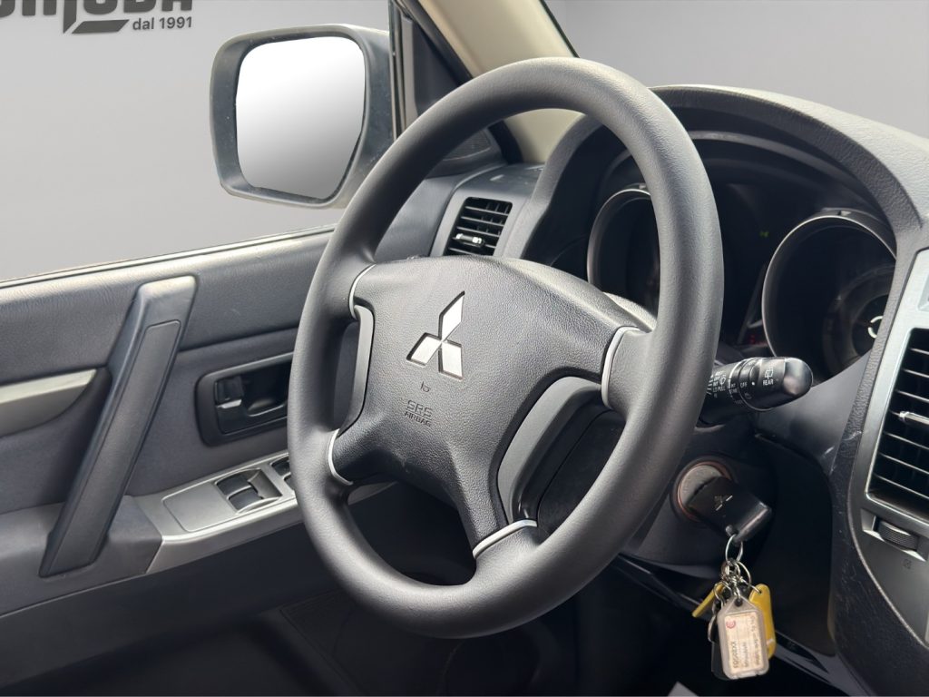 MITSUBISHI Pajero 3.2 5p. 7 POSTI - GANCIO - 11