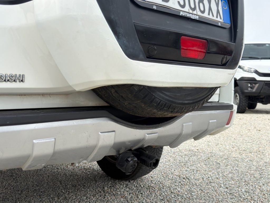 MITSUBISHI Pajero 3.2 5p. 7 POSTI - GANCIO - 16