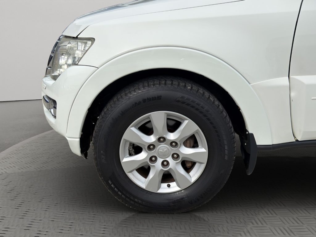 MITSUBISHI Pajero 3.2 5p. 7 POSTI - GANCIO - 19