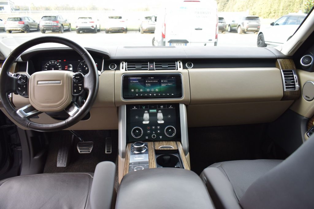 LAND ROVER Range Rover Range Rover 4.4 SDV8 Vogue SPECIAL PAINT - 8