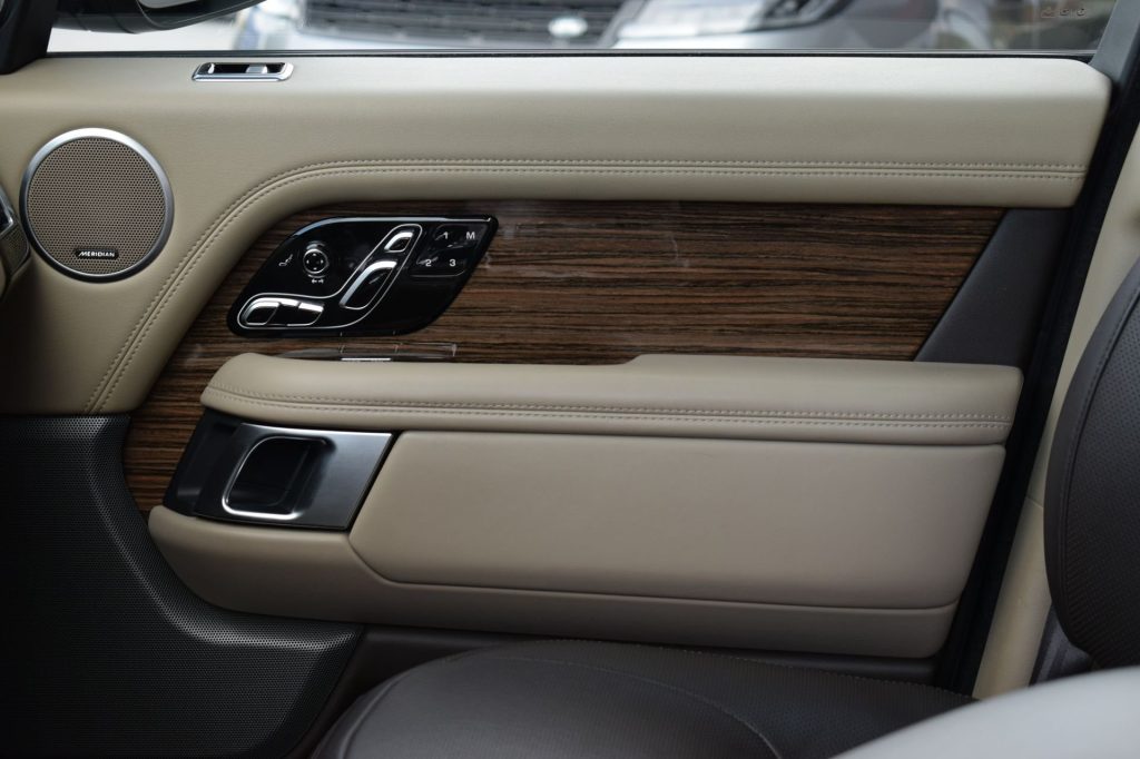 LAND ROVER Range Rover Range Rover 4.4 SDV8 Vogue SPECIAL PAINT - 12