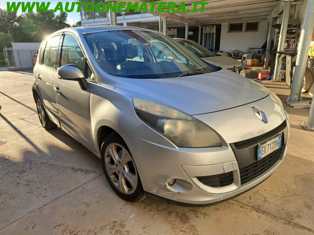 RENAULT Scenic Argento pastello