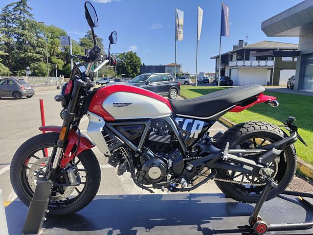DUCATI Scrambler 800 Rosso metallizzato