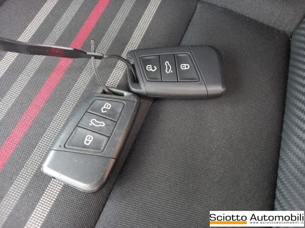 SKODA Fabia 1.0 MPI 80 CV Monte Carlo - 20