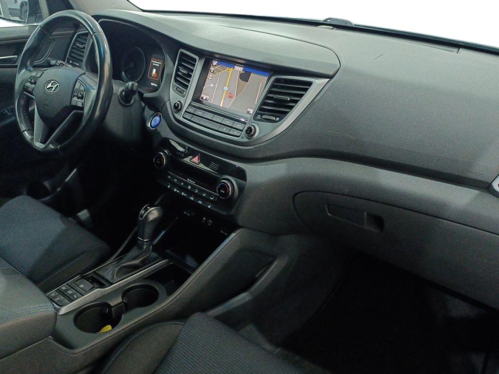 HYUNDAI Tucson 1.7 CRDi DCT XPossible - 9